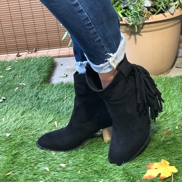 BLACK FAUX SUEDE FRINGE BOOTS - Picture 5 of 8